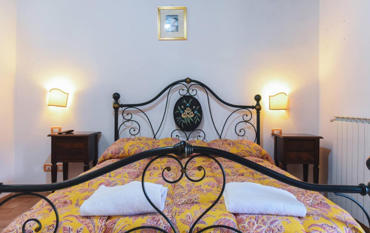 Agriturismo Ponte Di Riocchio Gubbio Eksteriør billede