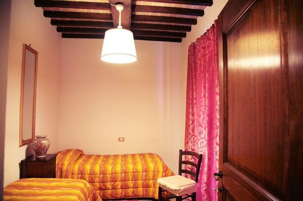 Agriturismo Ponte Di Riocchio Gubbio Eksteriør billede