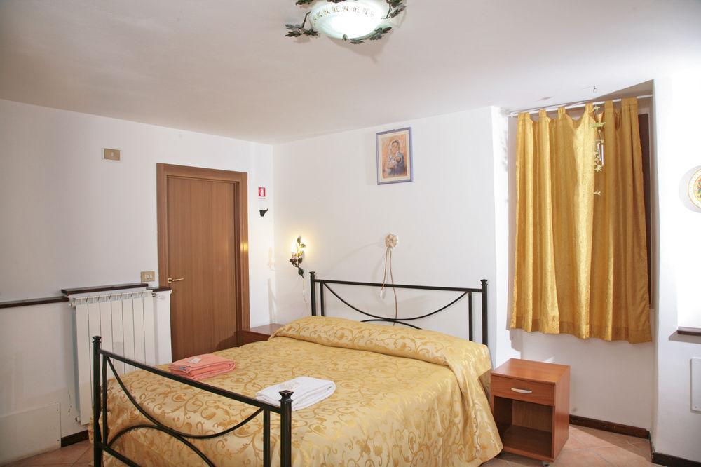 Agriturismo Ponte Di Riocchio Gubbio Eksteriør billede