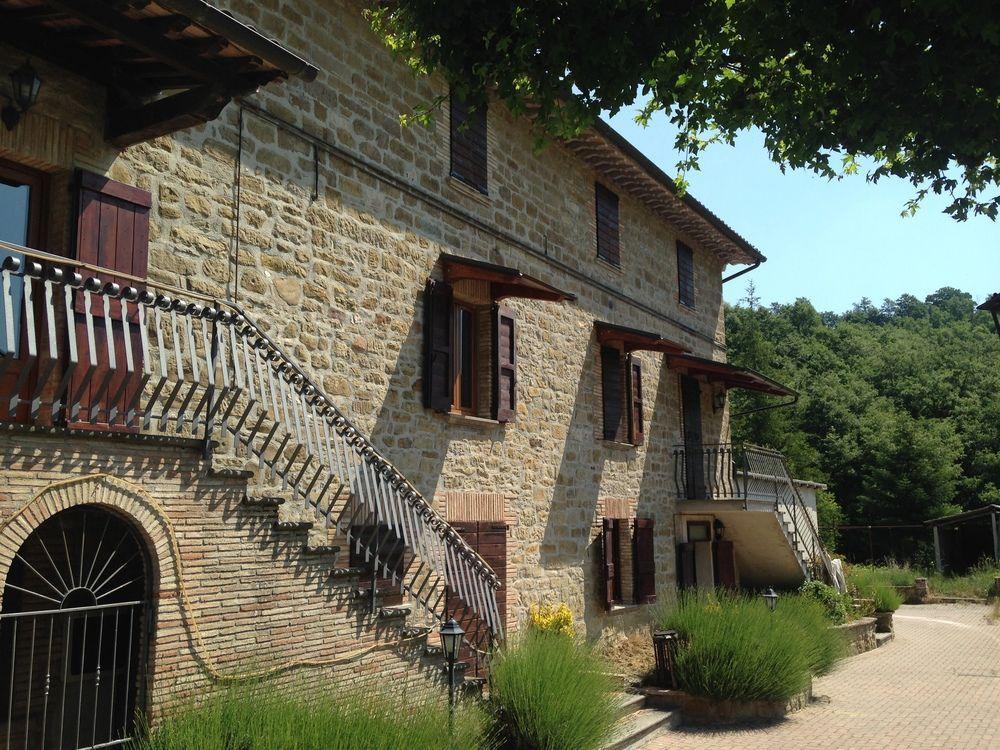 Agriturismo Ponte Di Riocchio Gubbio Eksteriør billede