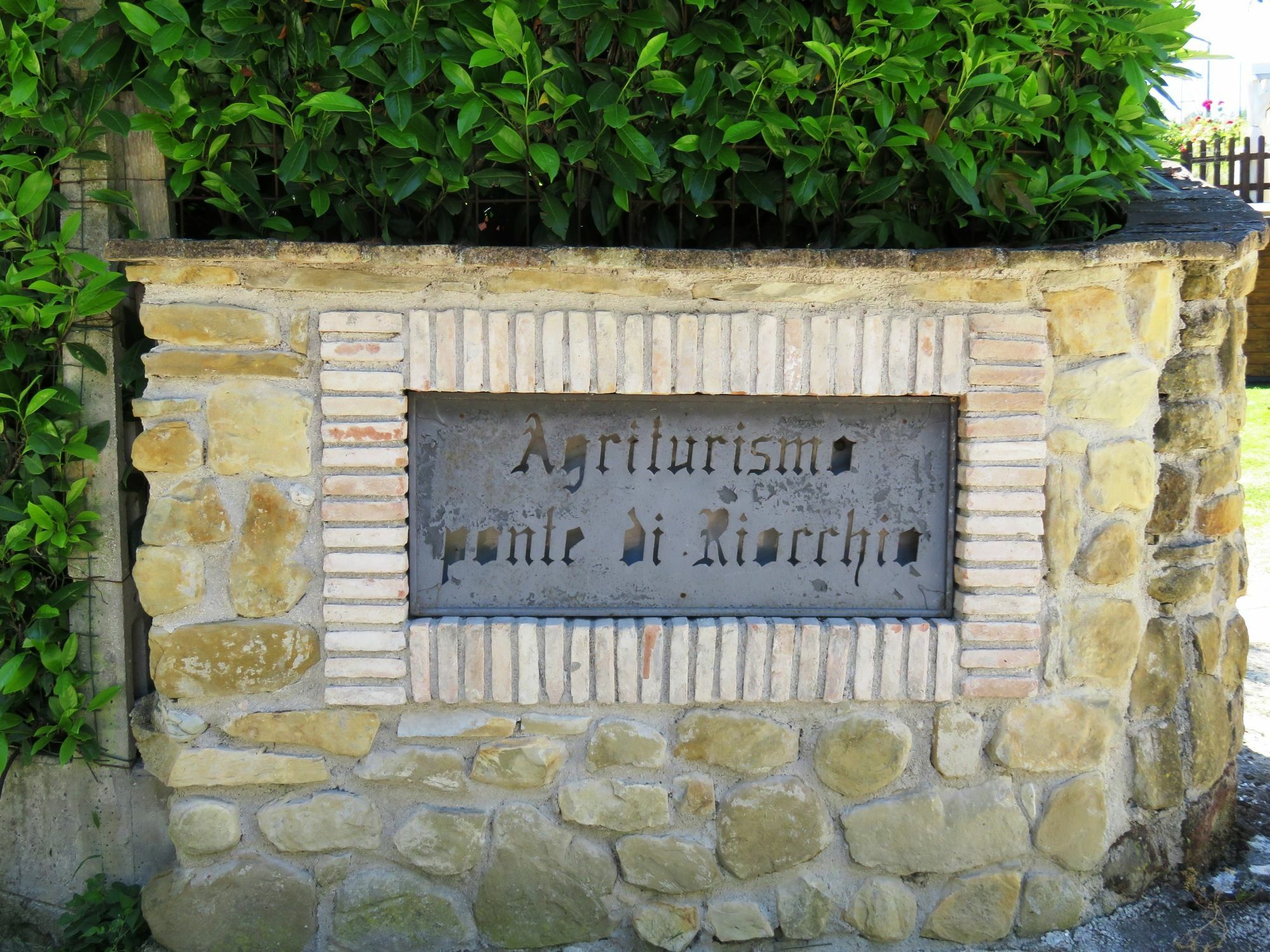 Agriturismo Ponte Di Riocchio Gubbio Eksteriør billede