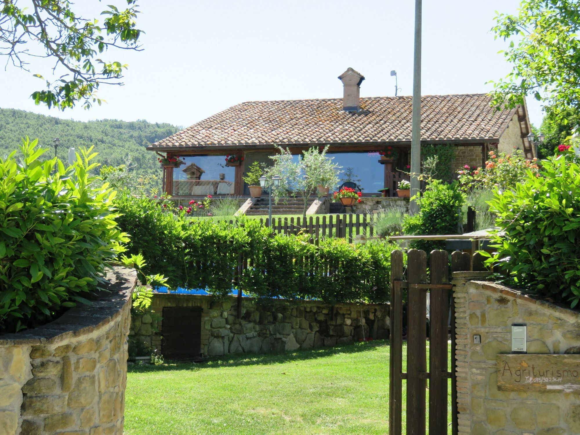 Agriturismo Ponte Di Riocchio Gubbio Eksteriør billede